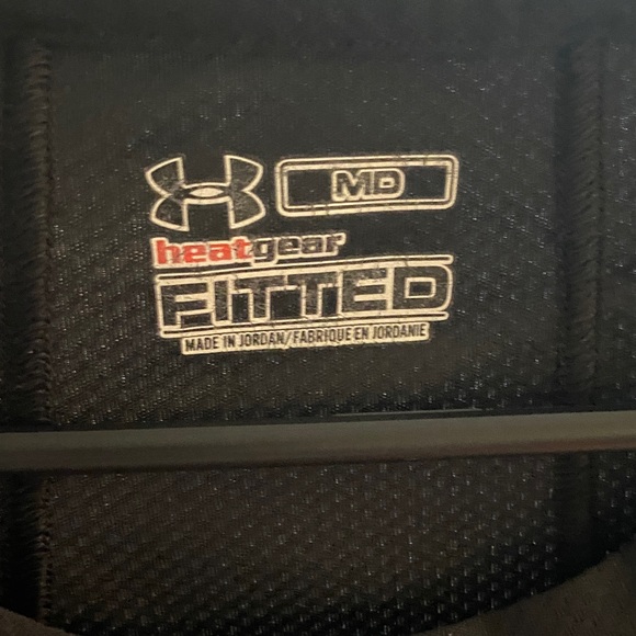 6 Under Armour Women’s Short Sleeve Tees - Black, Pink, Gray, and Maroon S M - Picture 6 of 13